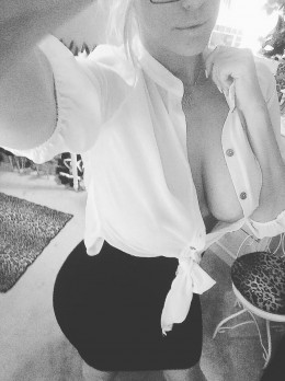 Escort in Nantes - Hot Escorte Girl